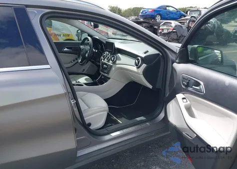 2015 Mercedes-Benz Gla 250 из США, поврежденный, VIN WDCTG4EB8FJ180142